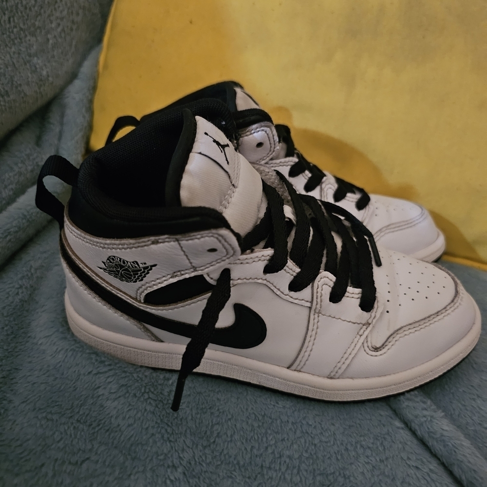 Jordan Kids Black and White High-Top Sneakers - Picture 3 of 13